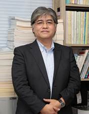 群馬大学理工学部 天谷賢児教授